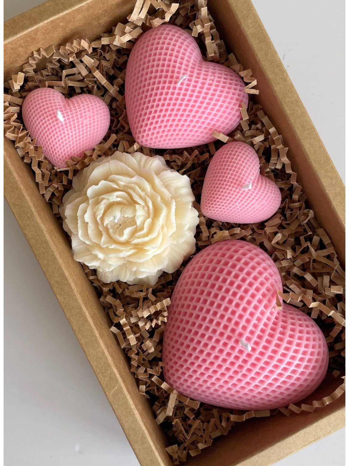 Hearts & Bloom – Luxury Candle Gift Box